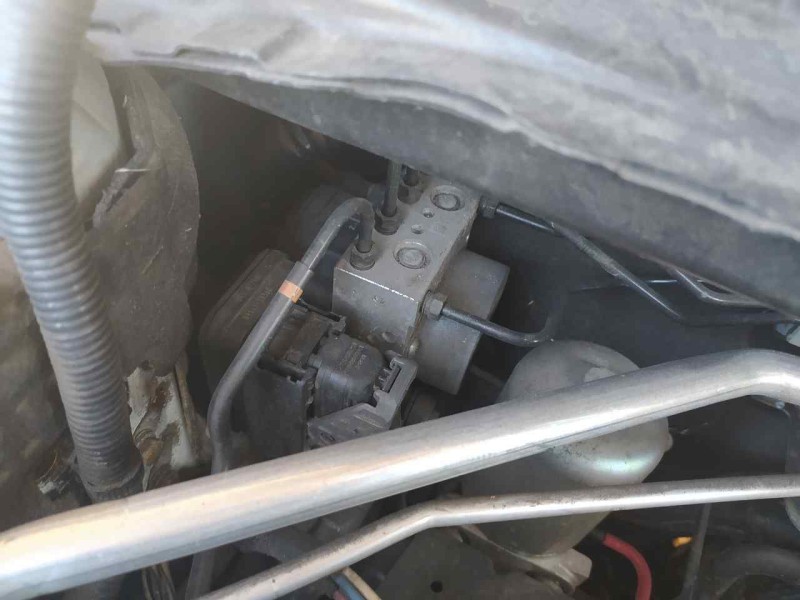 Recambio de abs para lexus es 300h referencia OEM IAM 4405033A50  