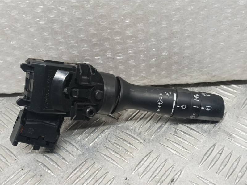Recambio de mando limpia para toyota verso active referencia OEM IAM 0521017F525  