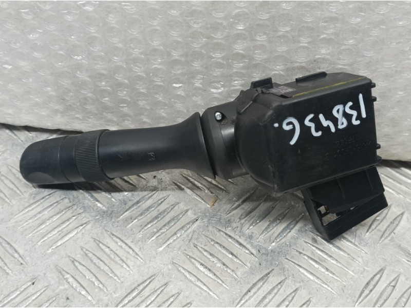 Recambio de mando limpia para toyota verso active referencia OEM IAM 0521017F525  