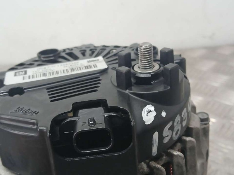 Recambio de alternador para opel zafira tourer excellence referencia OEM IAM 13586366 2618063A VALEO