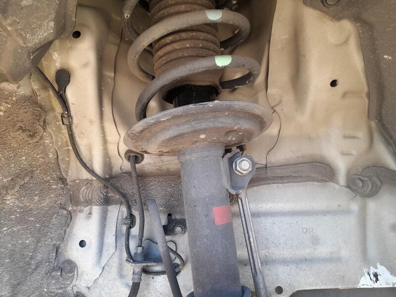 Recambio de amortiguador delantero derecho para toyota yaris (_p13_) 1.5 (nsp131_) referencia OEM IAM 485100D871  