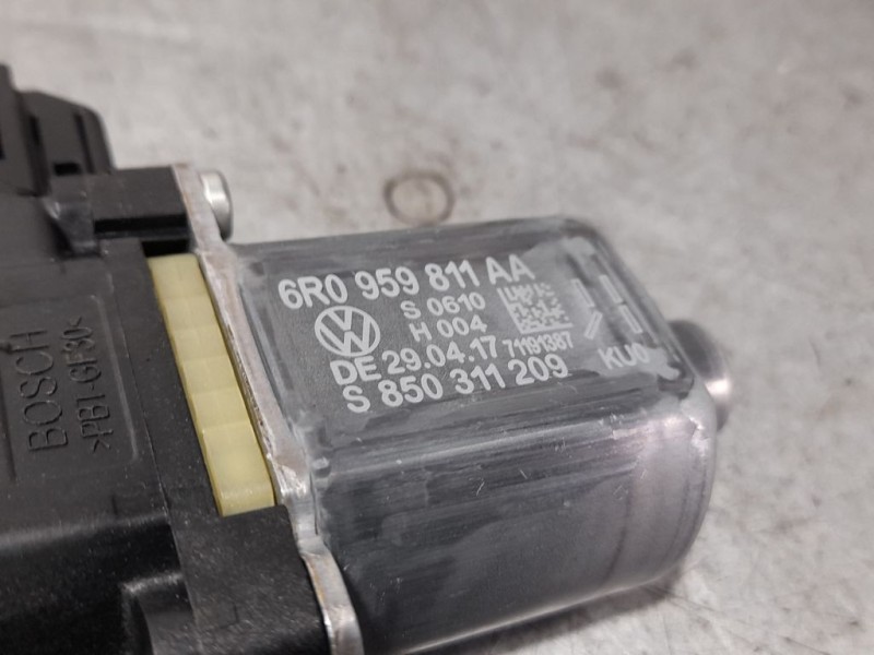 Recambio de elevalunas trasero izquierdo para volkswagen polo (6c1) advance bluemotion referencia OEM IAM 6R0959811AA  ELECTRICO