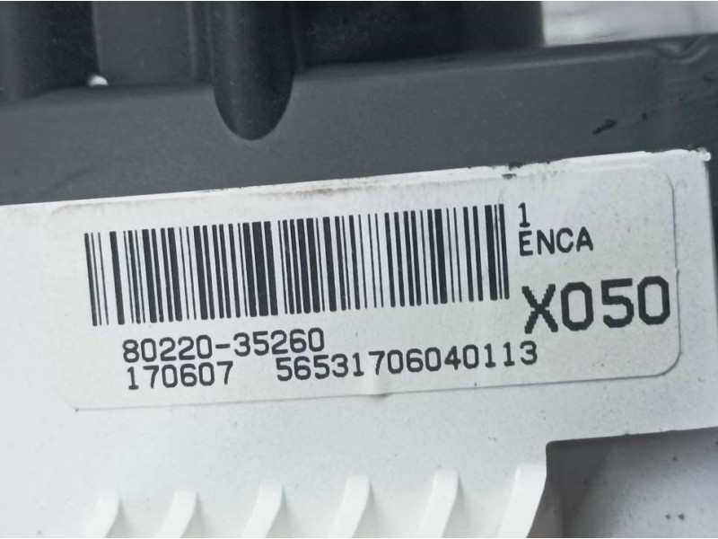 Recambio de cuadro instrumentos para ssangyong tivoli line 4x2 referencia OEM IAM 8022035260  