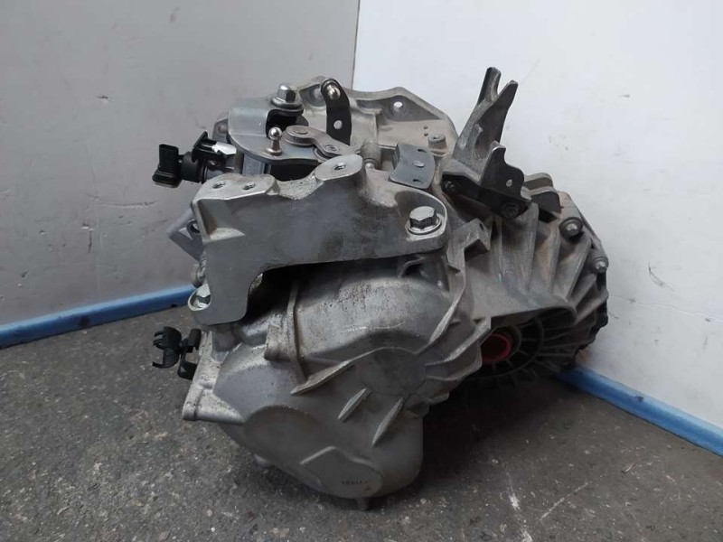 Recambio de caja cambios para opel zafira tourer excellence referencia OEM IAM 55582881 4062518 6VELOCIDADES