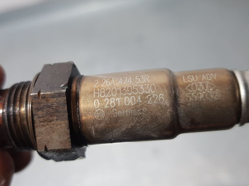 Recambio de sonda lambda para dacia duster laureate 4x2 referencia OEM IAM 226A74753R 0281004226 BOSCH