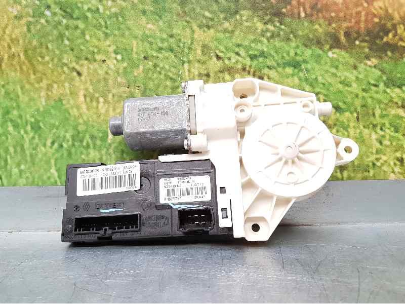 Recambio de motor elevalunas delantero derecho para renault laguna iii expression referencia OEM IAM 807300002R 978932014 BROSE