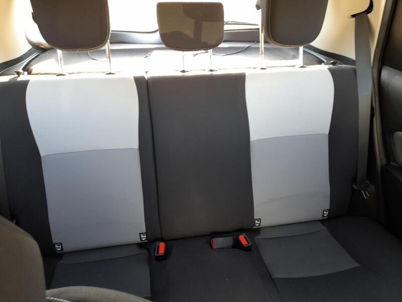 Recambio de asientos traseros para toyota yaris (_p13_) 1.5 (nsp131_) referencia OEM IAM   