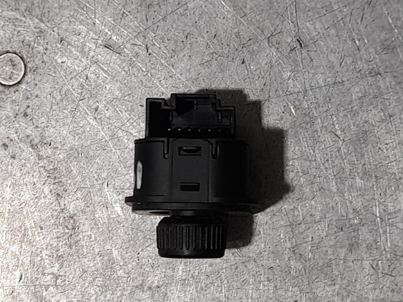 Recambio de mando retrovisor para volkswagen passat lim. (362) advance bluemotion referencia OEM IAM 1K0959565J  