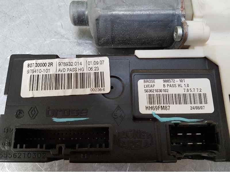 Recambio de motor elevalunas delantero derecho para renault laguna iii expression referencia OEM IAM 807300002R 978932014 BROSE