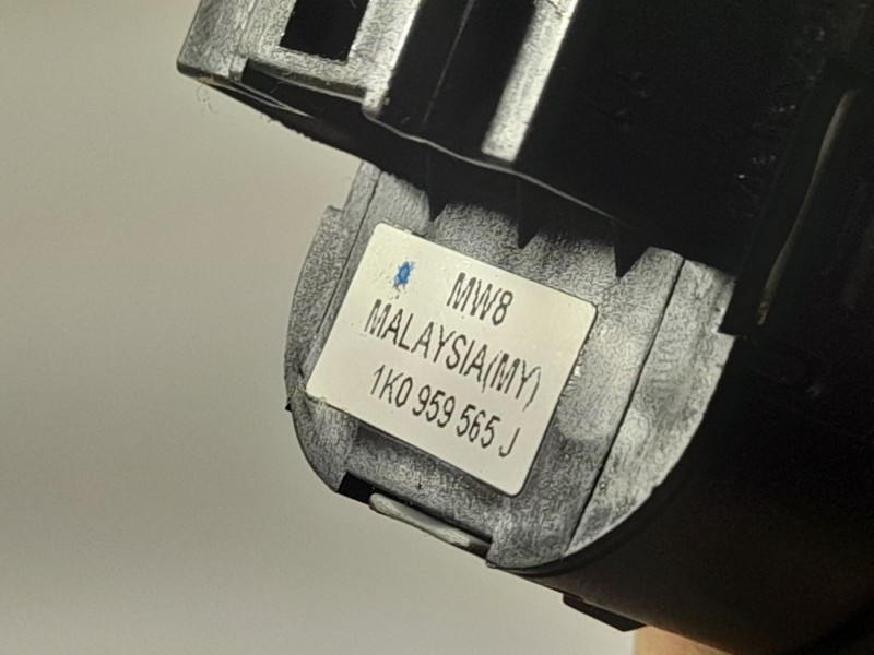 Recambio de mando retrovisor para volkswagen passat lim. (362) advance bluemotion referencia OEM IAM 1K0959565J  