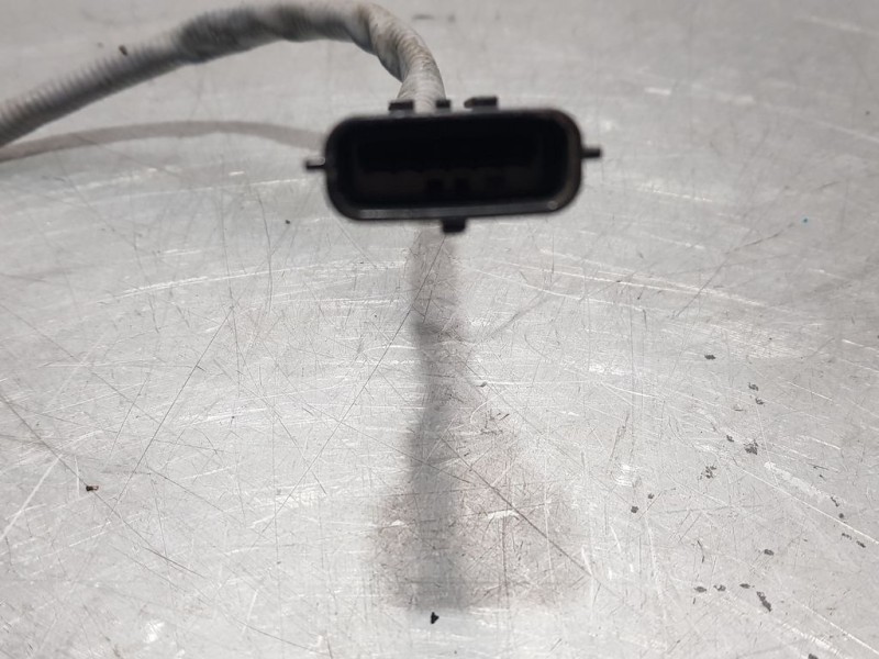 Recambio de sonda lambda para dacia duster laureate 4x2 referencia OEM IAM 226A41733R 0281004221 BOSCH