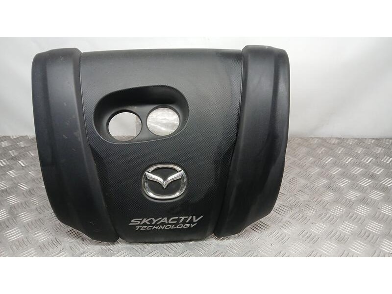 Recambio de tapa motor para mazda 2 lim. () black tech edition referencia OEM IAM P53N102F0  
