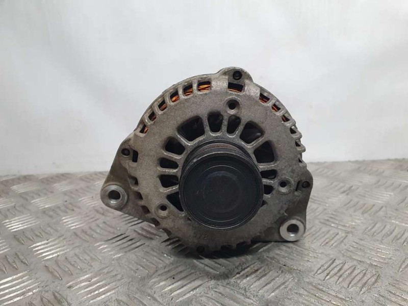 Recambio de alternador para ssangyong kyron 200 xdi premium 4wd referencia OEM IAM A6651540202  