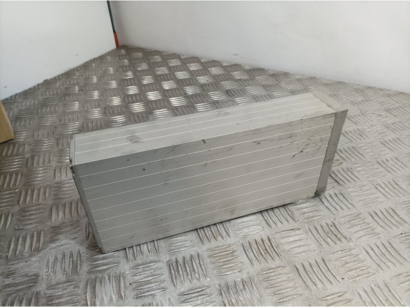 Recambio de amplificador radio para lexus rx 400h referencia OEM IAM 862800E010  HARMAN BECKER