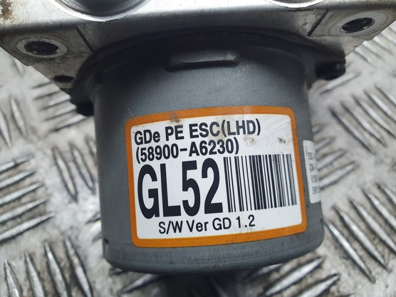 Recambio de abs para hyundai i30 (gd) classic referencia OEM IAM 58900A6230  