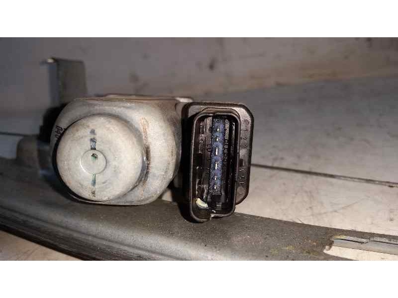 Recambio de elevalunas delantero izquierdo para renault scenic ii adventure by coronel tapiocca referencia OEM IAM  6 PINS ELECT