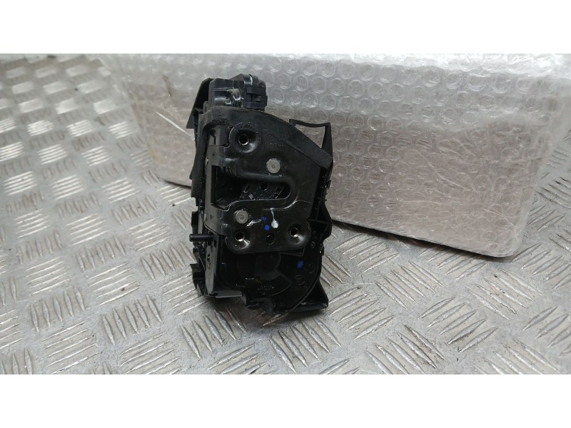 Recambio de cerradura puerta trasera derecha para renault talisman (lp_) 1.5 dci 110 referencia OEM IAM 825026236R  16943618A