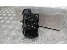 CERRADURA PUERTA TRASERA DERECHA 825026236R 16943618A