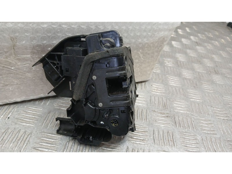 Recambio de cerradura puerta trasera derecha para renault talisman (lp_) 1.5 dci 110 referencia OEM IAM 825026236R  16943618A