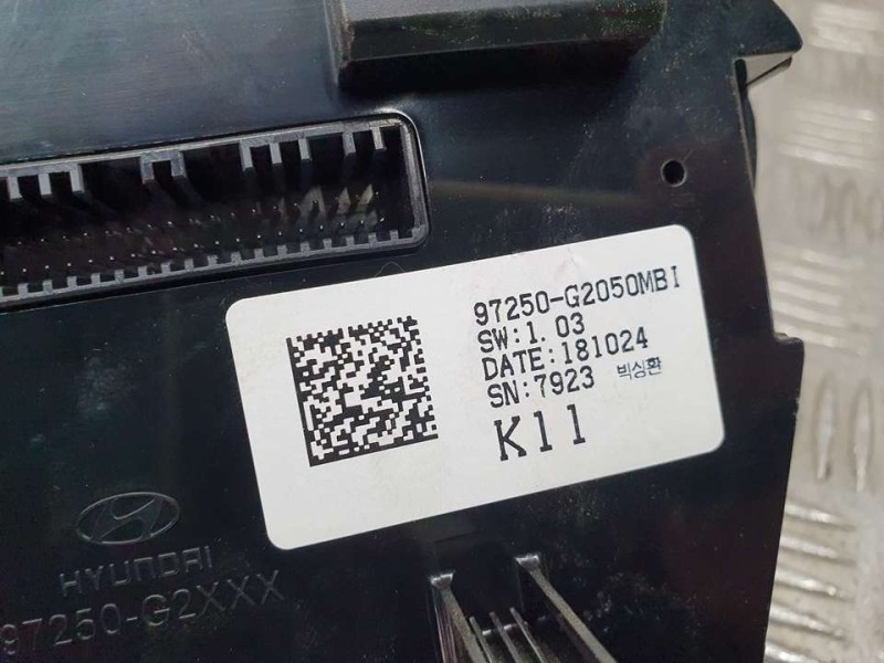 Recambio de mando climatizador para hyundai ioniq hybrid referencia OEM IAM 97250G2050MBI 97250G2XXX 