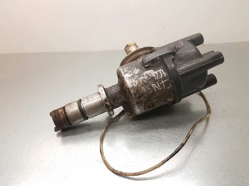 Recambio de delco para skoda favorit (781) 1.3 referencia OEM IAM D7443213204540  