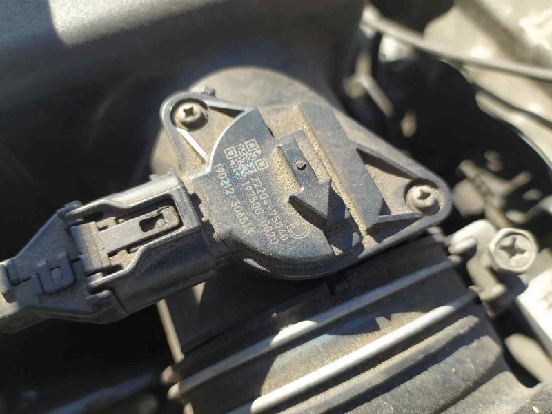 Recambio de caudalimetro para lexus es 300h referencia OEM IAM 2220475040  