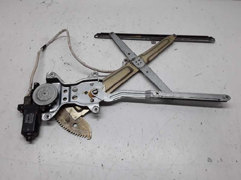 Recambio de elevalunas delantero izquierdo para toyota hilux 4x4 referencia OEM IAM 8572035050  2 PINES