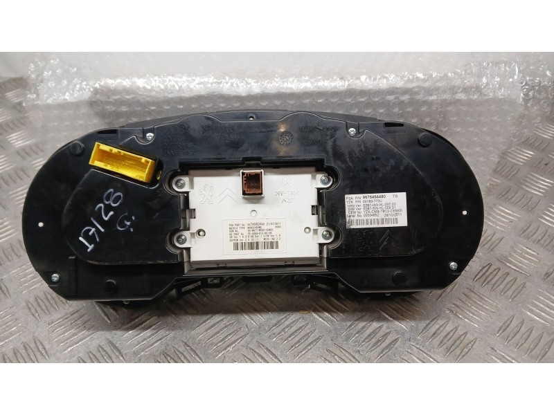 Recambio de cuadro instrumentos para peugeot 5008 (0u_, 0e_) 1.6 hdi referencia OEM IAM 9674982480  9676464480