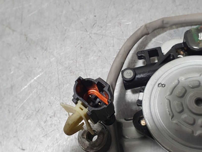 Recambio de elevalunas delantero derecho para kia carnival ii 2.9 crdi lx referencia OEM IAM SIN REF  2 PINES