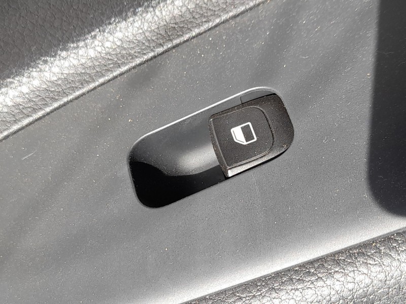 Recambio de mando elevalunas delantero derecho para kia stonic (yb) 1.0 t-gdi eco-dynamics+ referencia OEM IAM 93576H8000  