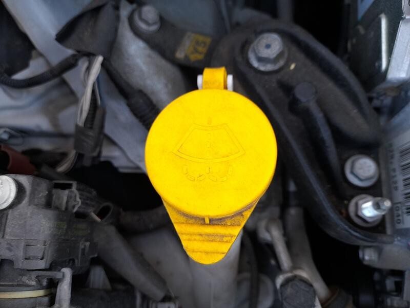 Recambio de deposito limpia para toyota yaris (_p13_) 1.5 (nsp131_) referencia OEM IAM 853150D170  