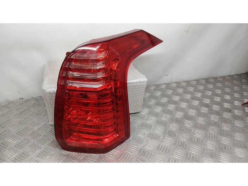 Recambio de piloto trasero derecho para peugeot 5008 (0u_, 0e_) 2.0 hdi 150 / bluehdi 150 referencia OEM IAM 9672666880  