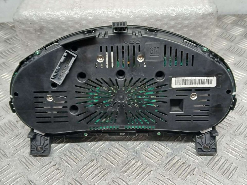 Recambio de cuadro instrumentos para opel insignia berlina cosmo referencia OEM IAM 13333353 A2C53383405 