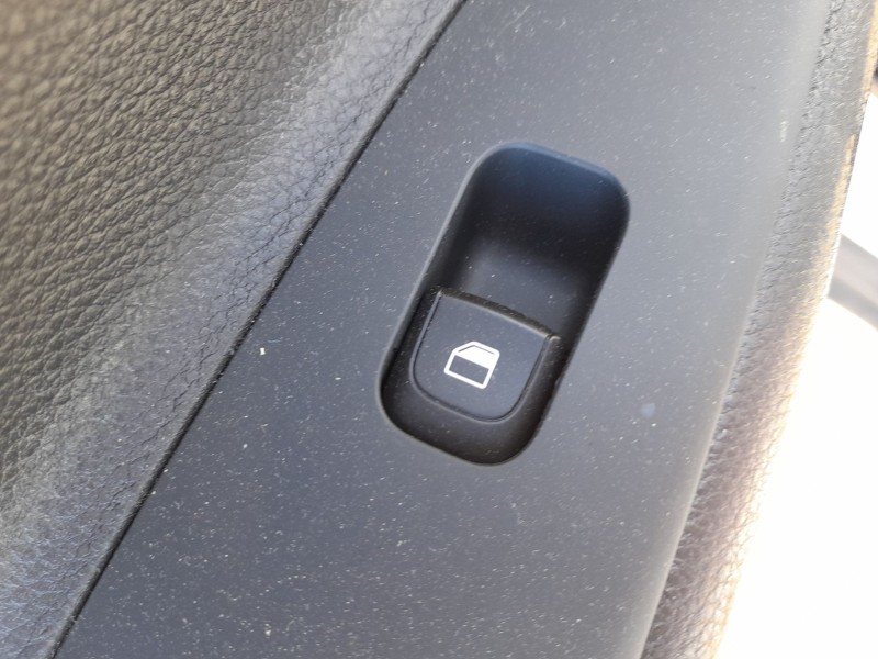 Recambio de mando elevalunas trasero izquierdo para kia stonic (yb) 1.0 t-gdi eco-dynamics+ referencia OEM IAM 93576H8000  