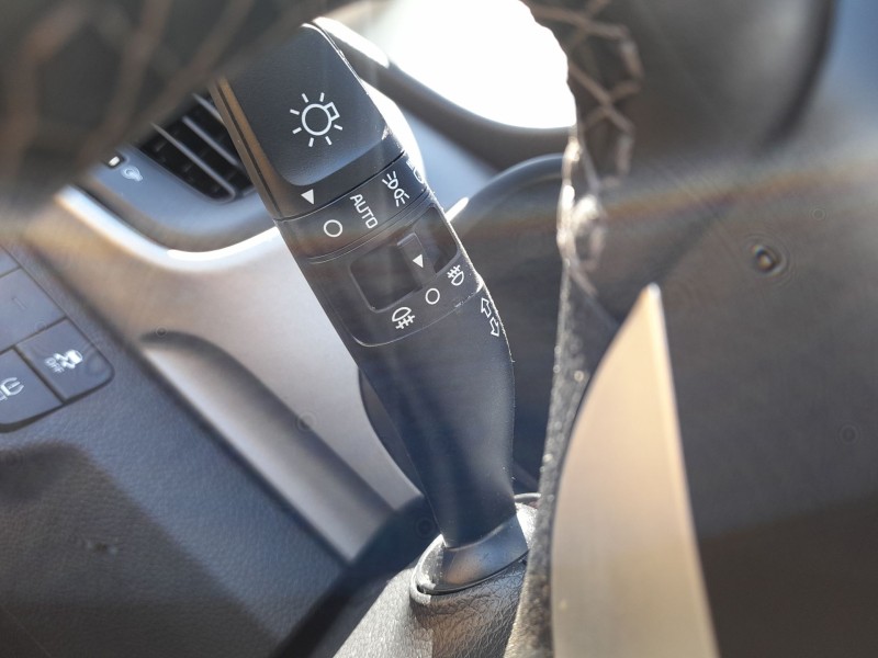 Recambio de mando luces y limpia para kia stonic (yb) 1.0 t-gdi eco-dynamics+ referencia OEM IAM 93403D4952  