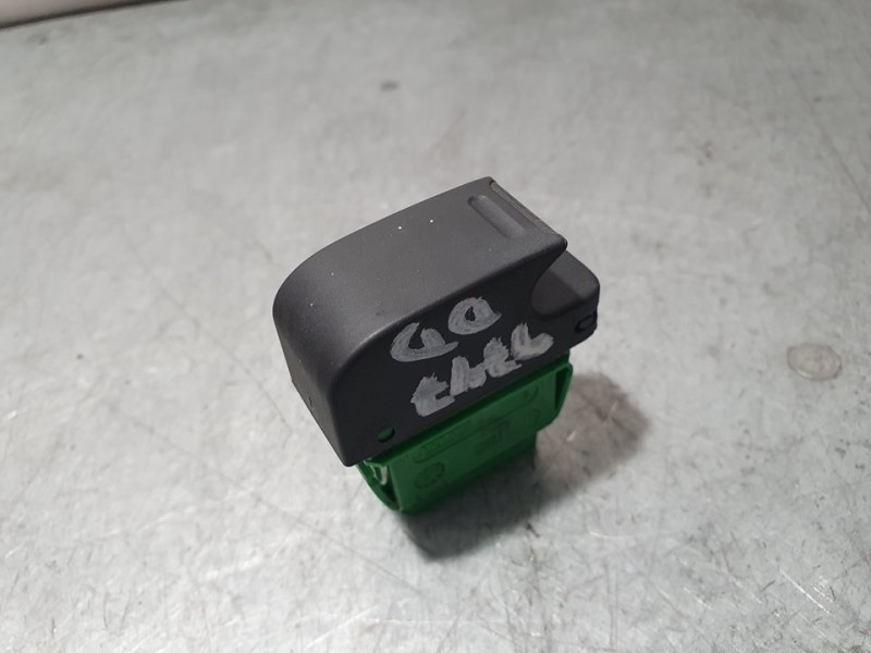 Recambio de mando elevalunas delantero derecho para toyota aygo (kgb/wnb) blue referencia OEM IAM 646100HC1CA  