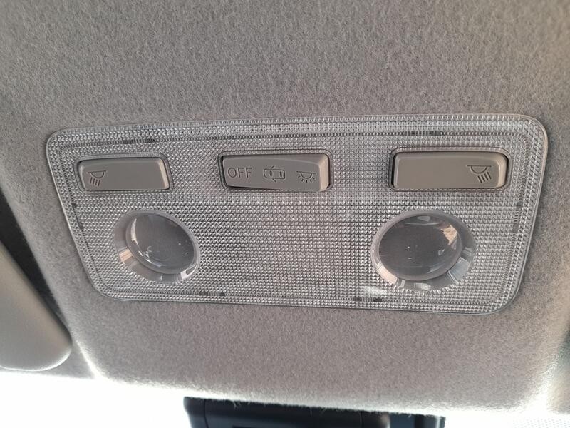 Recambio de luz interior para toyota yaris (_p13_) 1.5 (nsp131_) referencia OEM IAM 812600D070B0  