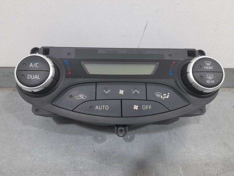Recambio de mando climatizador para toyota yaris (_p13_) 1.5 (nsp131_) referencia OEM IAM 75H394 75F206 