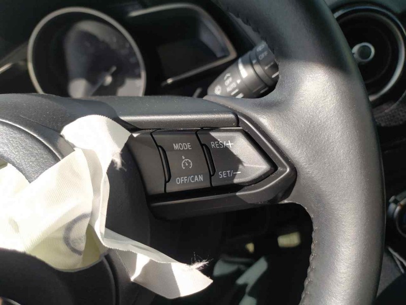 Recambio de volante para mazda 2 lim. () black tech edition referencia OEM IAM DA6A3298202  