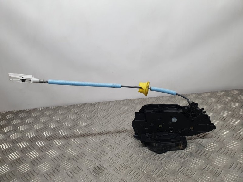 Recambio de cerradura puerta delantera derecha para bmw serie 1 lim. (f40) 118d referencia OEM IAM 795614205 17756710PL 5 PINES