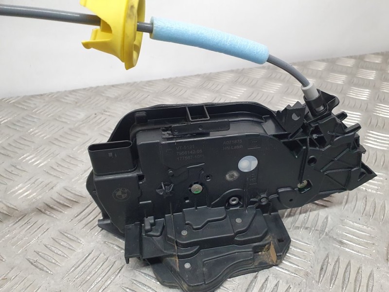 Recambio de cerradura puerta delantera derecha para bmw serie 1 lim. (f40) 118d referencia OEM IAM 795614205 17756710PL 5 PINES