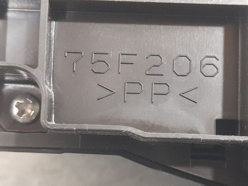 Recambio de mando climatizador para toyota yaris (_p13_) 1.5 (nsp131_) referencia OEM IAM 75H394 75F206 