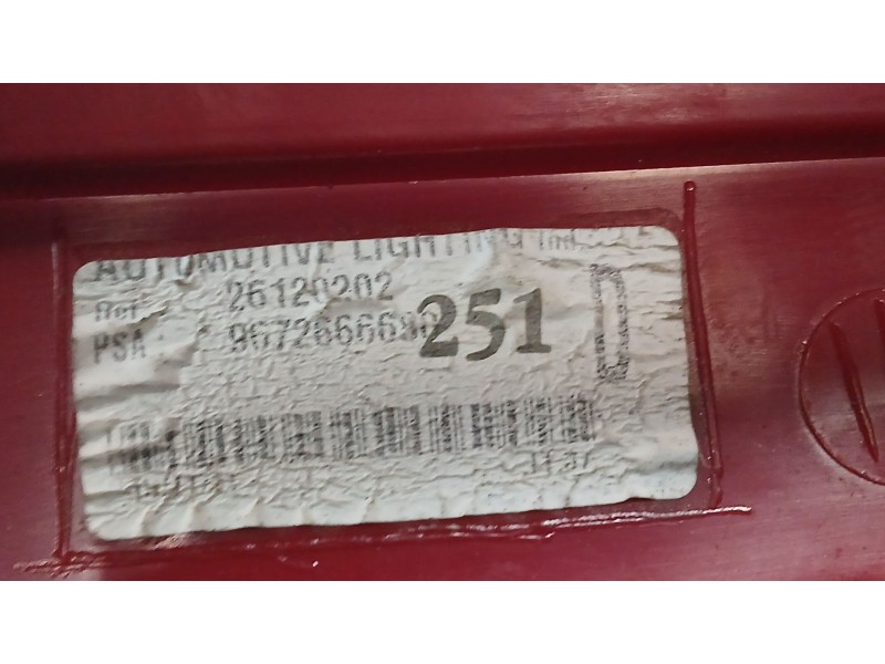 Recambio de piloto trasero derecho para peugeot 5008 (0u_, 0e_) 1.6 hdi referencia OEM IAM 9672666680  