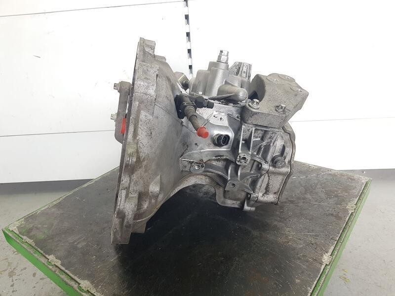 Recambio de caja cambios para opel corsa d enjoy referencia OEM IAM 24580382 5700039 5VELOCIDADES