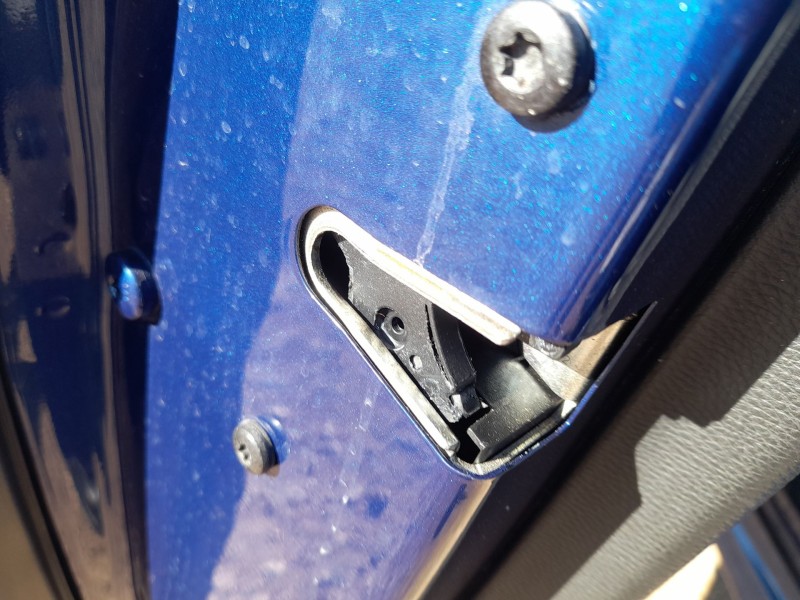 Recambio de cerradura puerta delantera izquierda para bmw 1 (e81) 118 d referencia OEM IAM 51217202143  