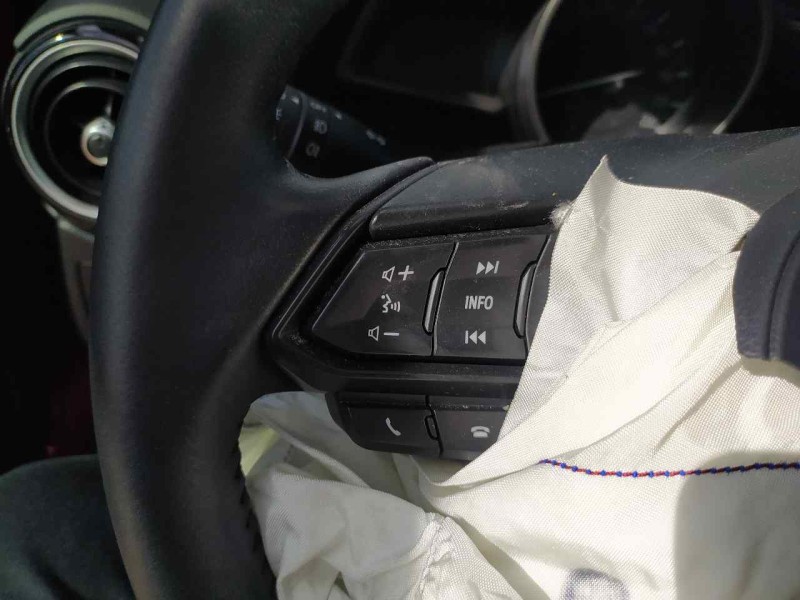 Recambio de volante para mazda 2 lim. () black tech edition referencia OEM IAM DA6A3298202  