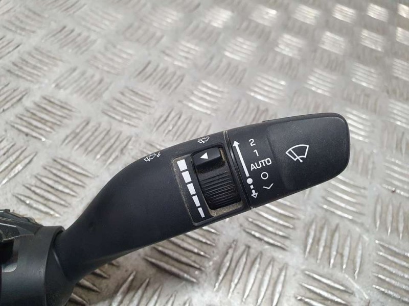 Recambio de mando luces y limpia para hyundai ioniq hybrid referencia OEM IAM 93403G2810  