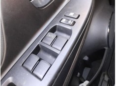 Recambio de mando elevalunas delantero izquierdo para toyota yaris (_p13_) 1.5 (nsp131_) referencia OEM IAM 848200D260  