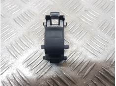 Recambio de mando elevalunas trasero derecho para toyota yaris (_p13_) 1.5 (nsp131_) referencia OEM IAM 848100D030  