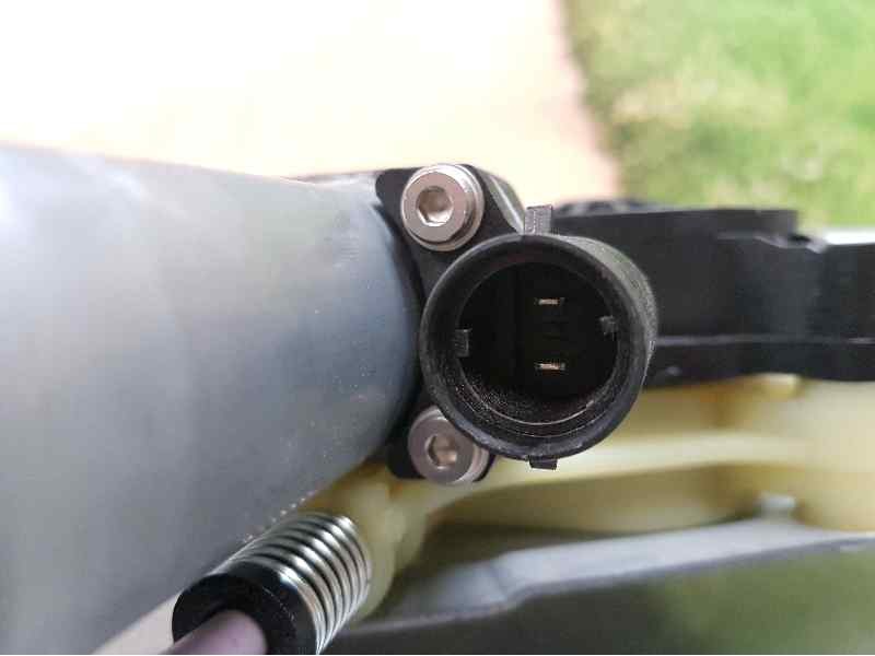 Recambio de elevalunas delantero derecho para renault kangoo profesional referencia OEM IAM  2 PINS ELECTRICO